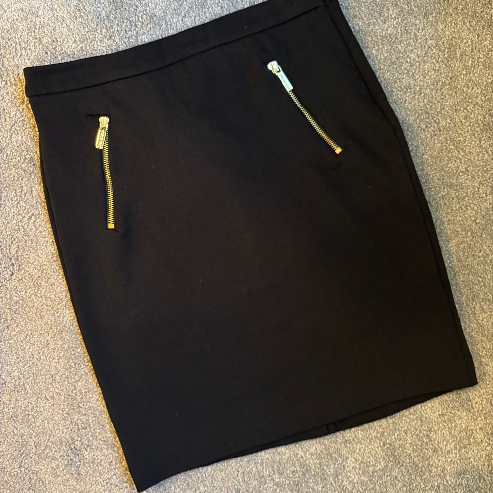 OFFERS OPEN! Women’s Size 4 black skirt Michael Kors Black Pencil Skirt office